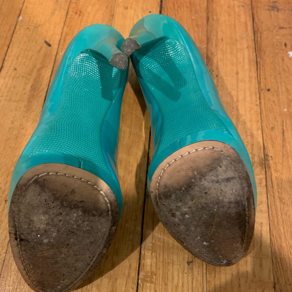 Heels - Picture 4 of 4